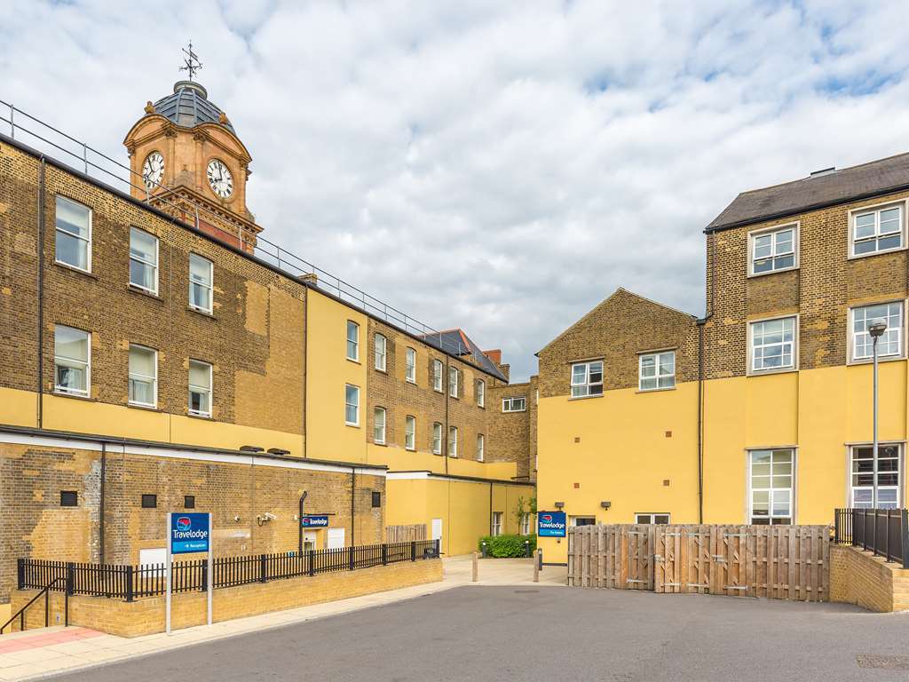 Travelodge London Woolwich Exterior photo